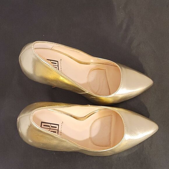 BRAND NEW SIGNATURE WOMEN'S HIGH HEEL STILETTOS PUMP - Picture 10 of 16